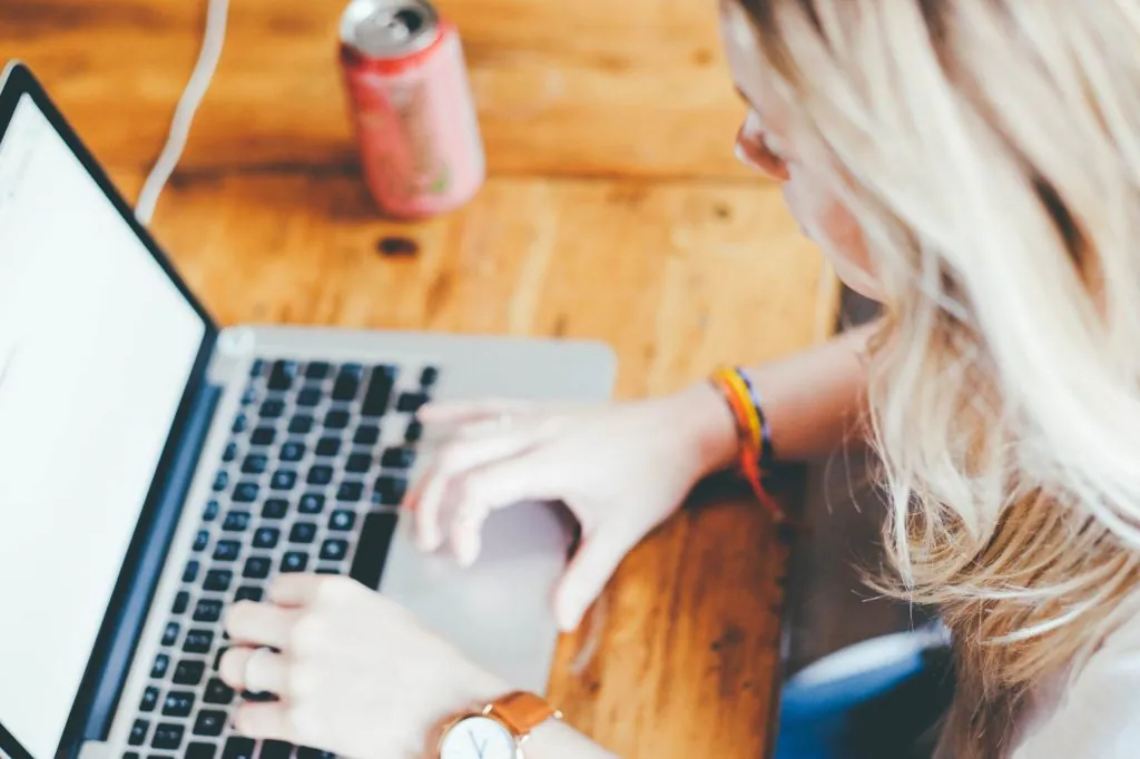 14 Amazing Ways To Travel Cheap In Your 20s