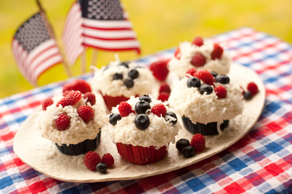 healthy 4th of july whole wheat cupcakes 
