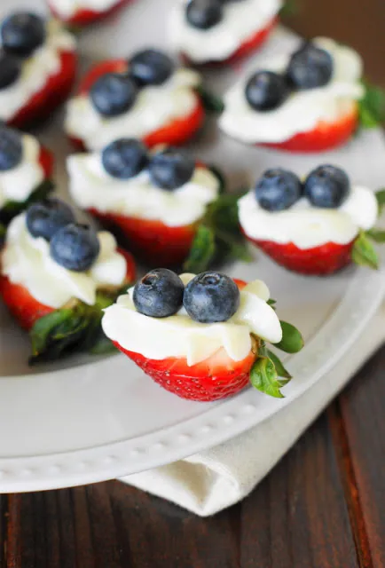 healthy strawberry cheesecake bites