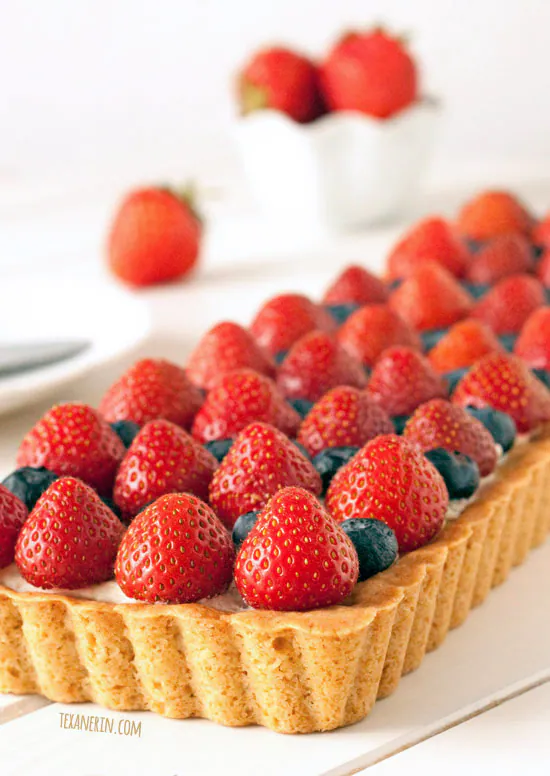 healthy strawberry cookie tart