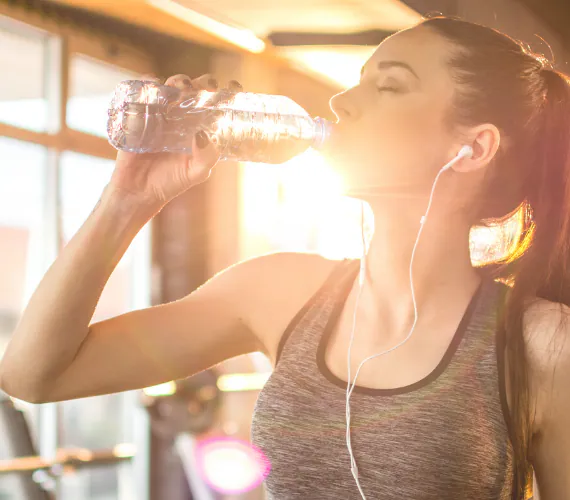 5 Foolproof Ways To Start Drinking More Water