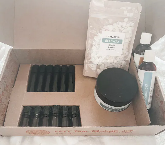 Simply Earth Essential Oils February 2021 Box Review